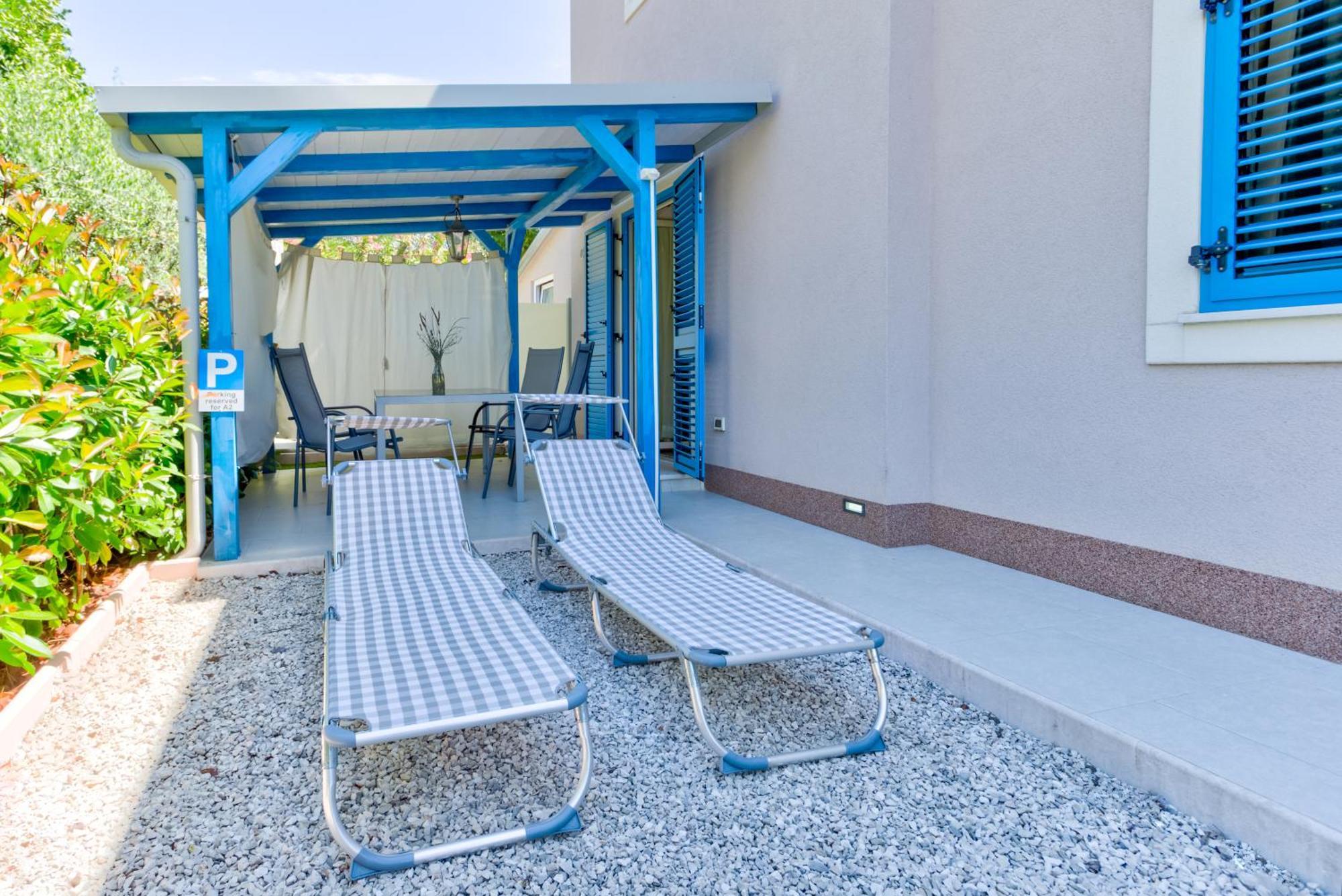 Apartment In Villa Moletto Seaside & Relax - 4 Guests Lovrečica Eksteriør billede